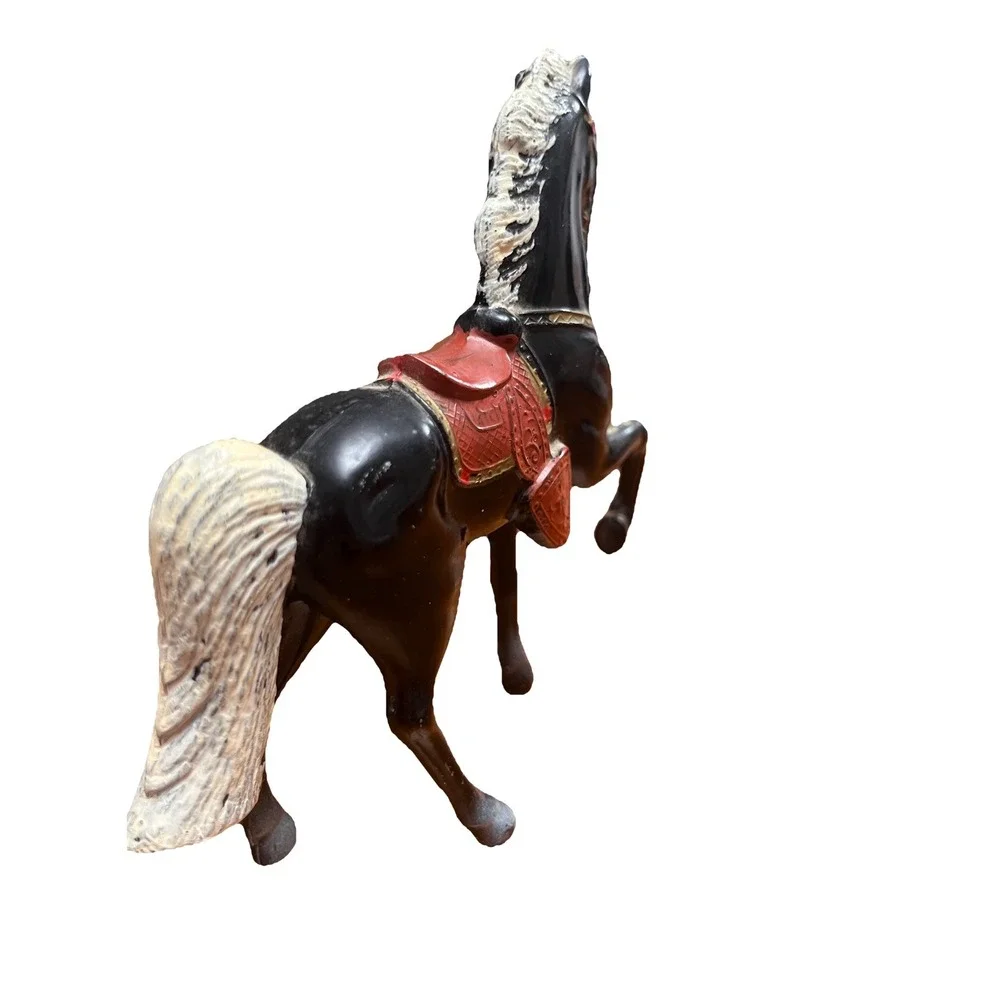 metal horse